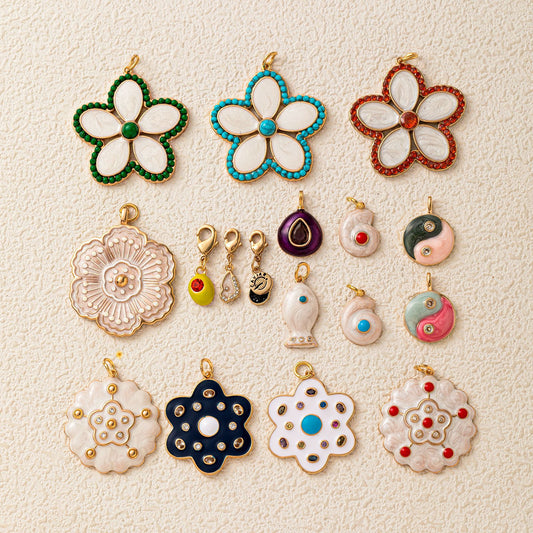 Sweet Round Floral Plant Stainless Steel PVD Pendant Necklace