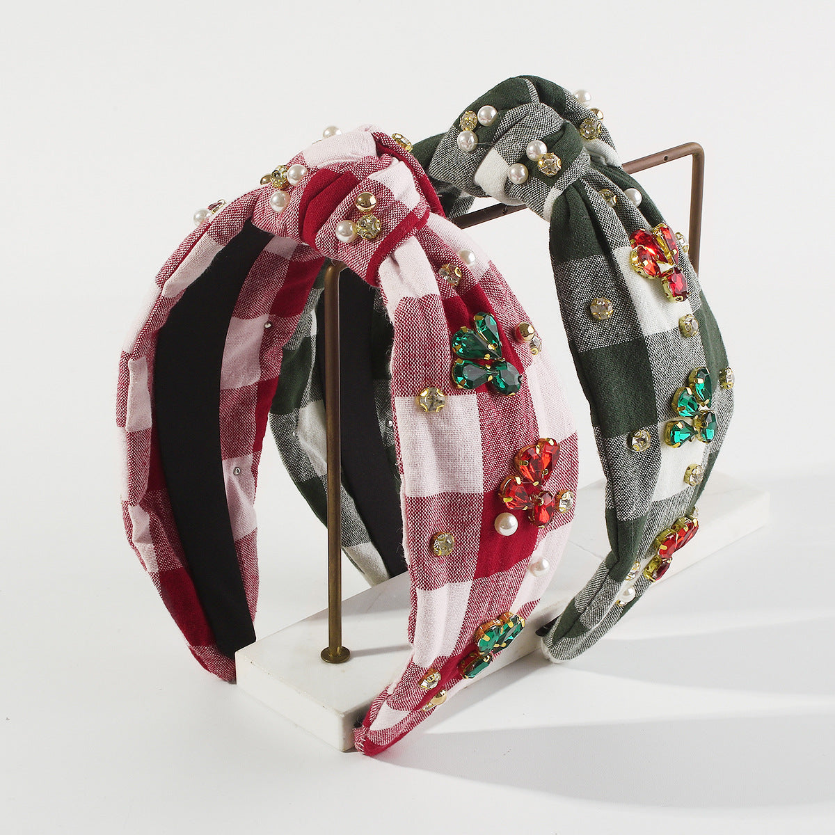 Diadema para mujer dulce y atrevida con diseño de cuadros y pedrería, base de tela y adorno.