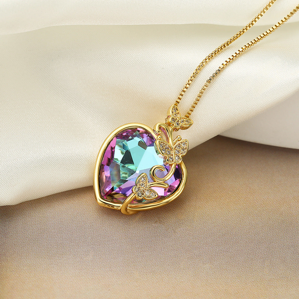 Minimalist Heart-Shaped Cubic Zirconia Pendant Necklace for Women with Copper Chain