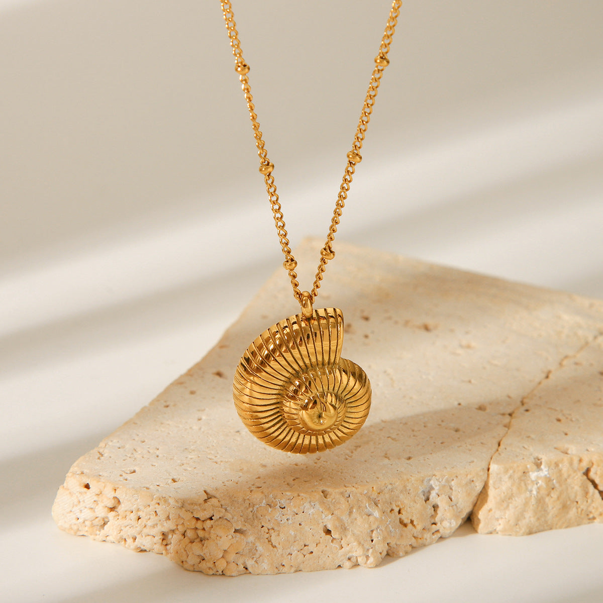 Ins Style 18K Gold Plated Geometric Conch Shell Pendant Titanium Steel Necklace for Women