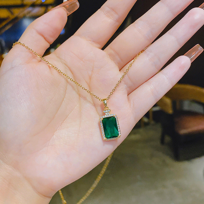 Vintage Geometric Square Pendant Necklace in Titanium Steel with Rhinestone Inlay for Women and Men