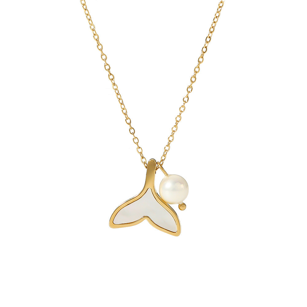 Collana con ciondolo a coda di sirena minimalista da donna in acciaio inossidabile placcato con madreperla naturale e accenti di perle