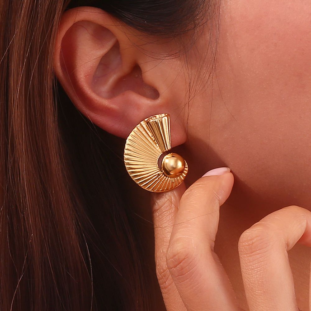Orecchini a perno da donna Fashion OL minimalisti in acciaio inossidabile placcato oro 18K a forma di cuore, fiore e ventaglio
