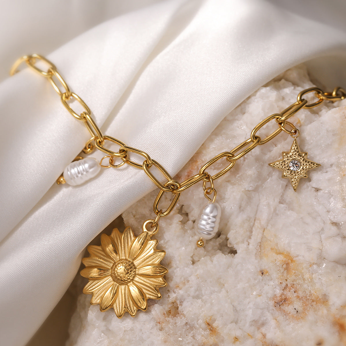 Fashion 18K Gold Plated Heart Geometric Stainless Steel Bracelet for Women