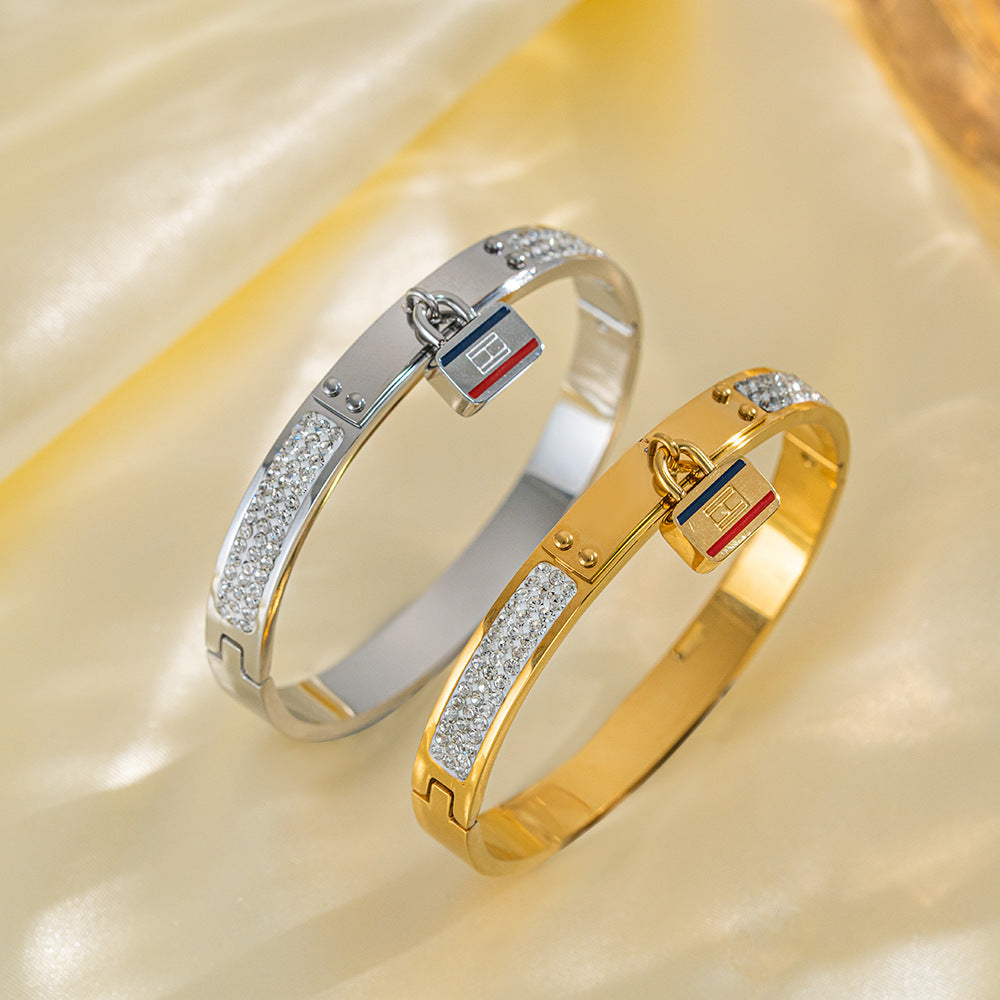Bracciale Ovale Minimalista in Acciaio Titanio con Finitura Galvanica per Donna e Uomo