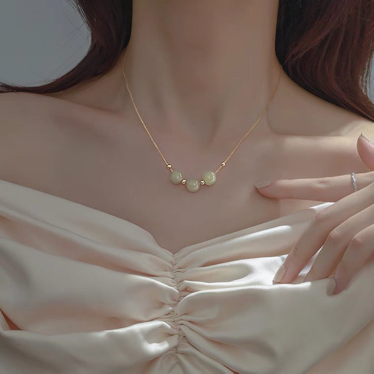 Collana da Donna in Acciaio al Titanio Placcato con Design Geometrico Vintage, Catena Box e Medaglione Minimalista