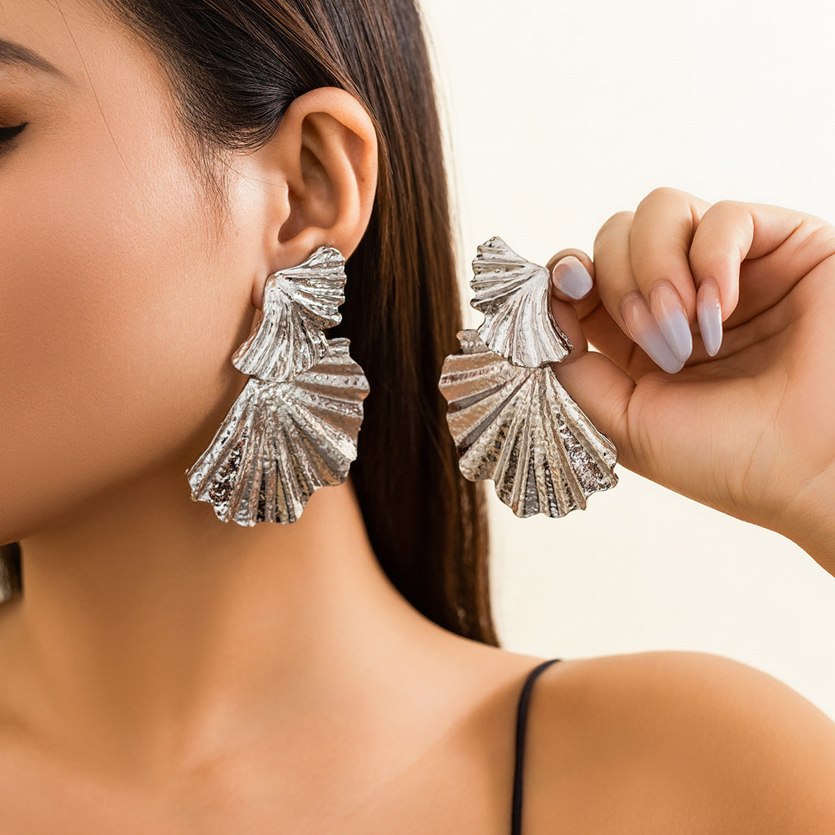 Pendientes Punk con Hojas de Ginkgo en Aleación de Zinc con Baño de Oro para Mujer