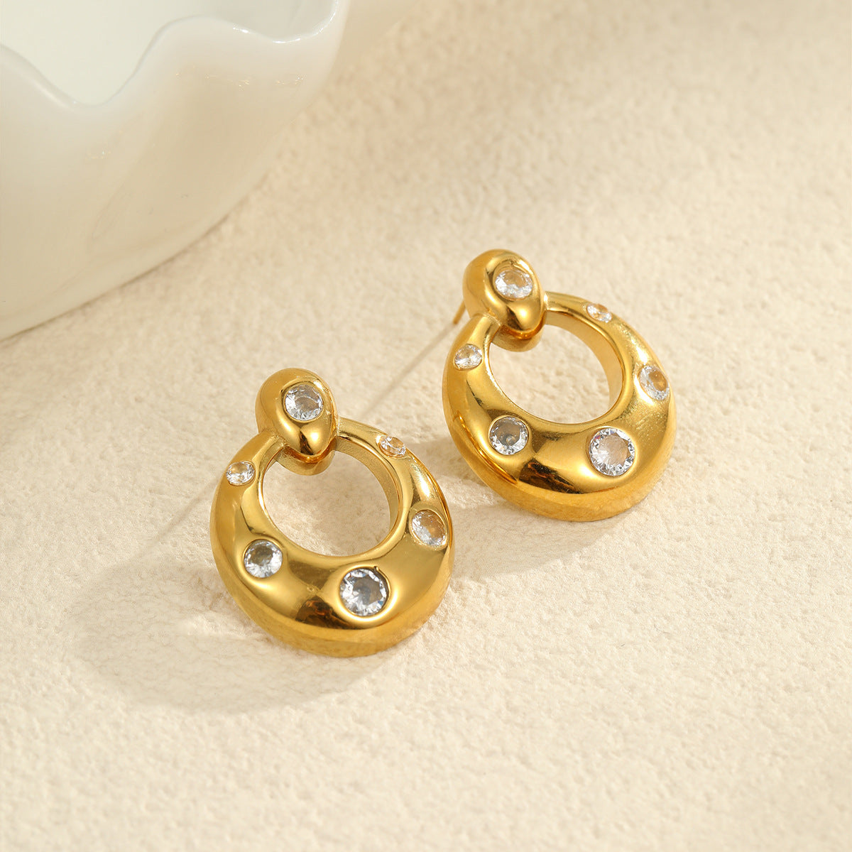 Vintage-Style Geometric U-Shaped Stainless Steel Earrings with Rhinestone Inlay and Plated Finish for Women