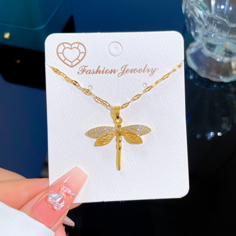 Collar de lujo de acero de titanio con diseño geométrico de mariposa e incrustaciones de diamantes de imitación para mujer, colgante de nube de la suerte