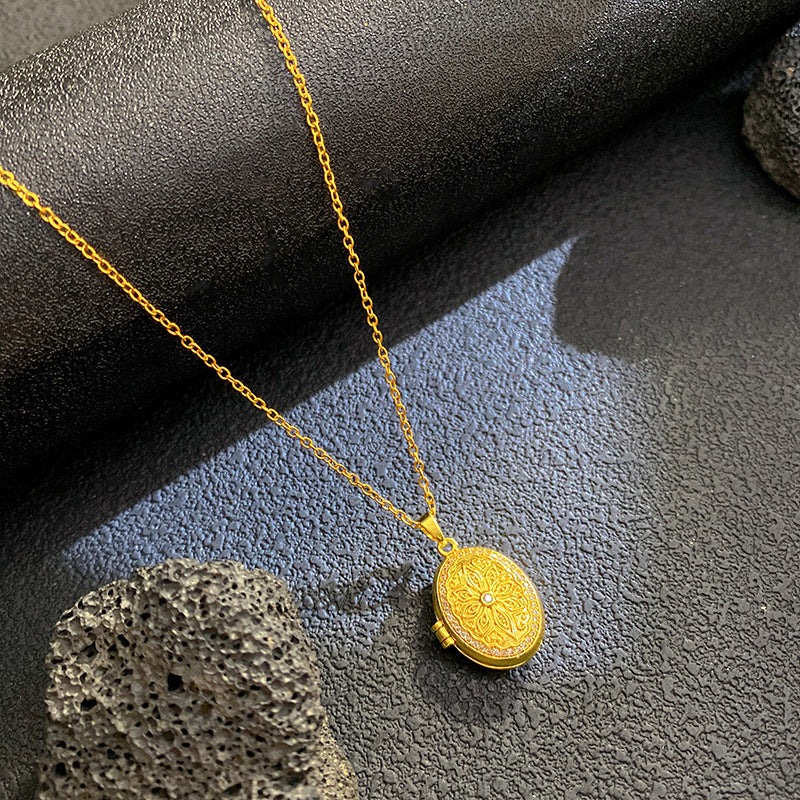 Vintage Micro-Paved Cubic Zirconia Crown Heart Star Geometric Brass Pendant Titanium Steel Box Chain Necklace for Unisex