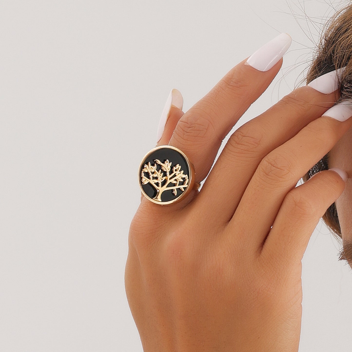 Anello regolabile "Albero della Vita" da donna, in metallo con finitura galvanica nera, dal design dolce e audace al tempo stesso