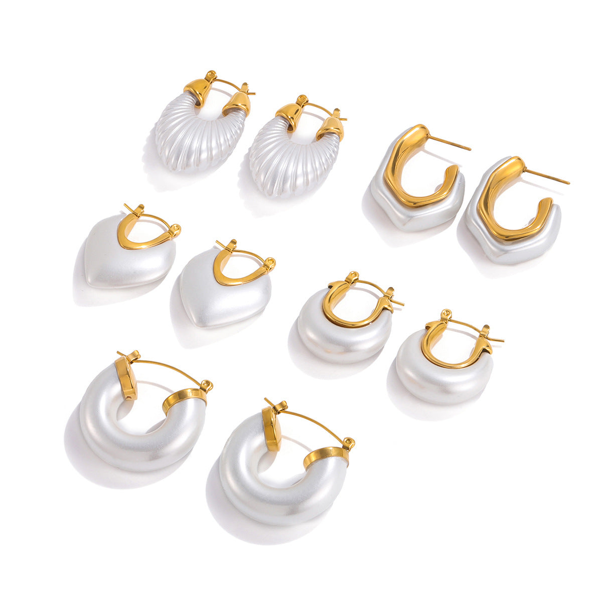 Pendientes geométricos de acero inoxidable con perlas de resina, bañados para un acabado de lujo resistente a la decoloración