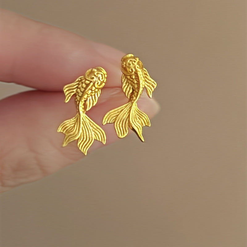 Orecchini a farfalla geometrici chic con perle d'acqua dolce e intarsio di zirconi su perni in argento sterling 925