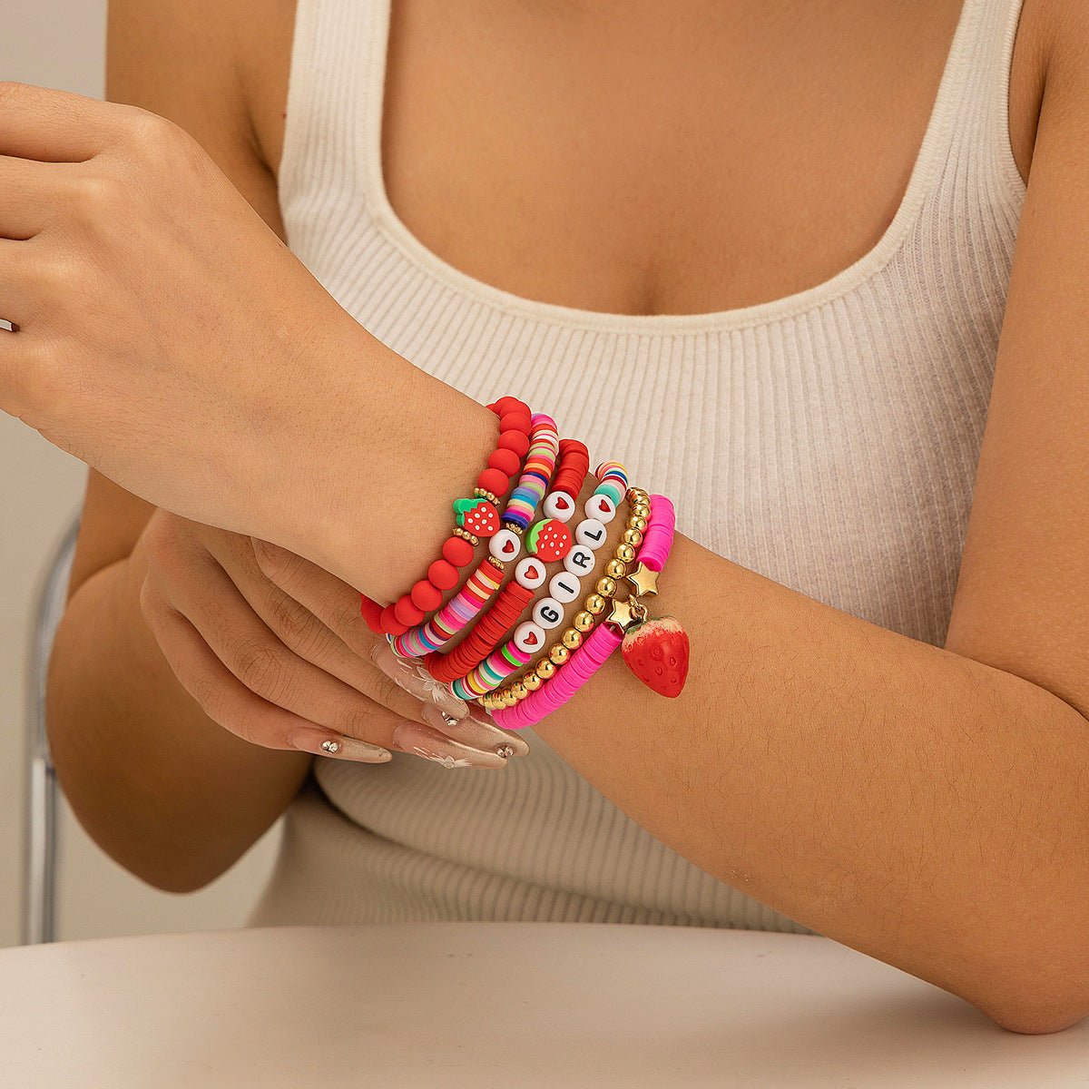 Bracciale da donna in argilla polimerica a forma di lettera in stile bohémien con finitura placcata