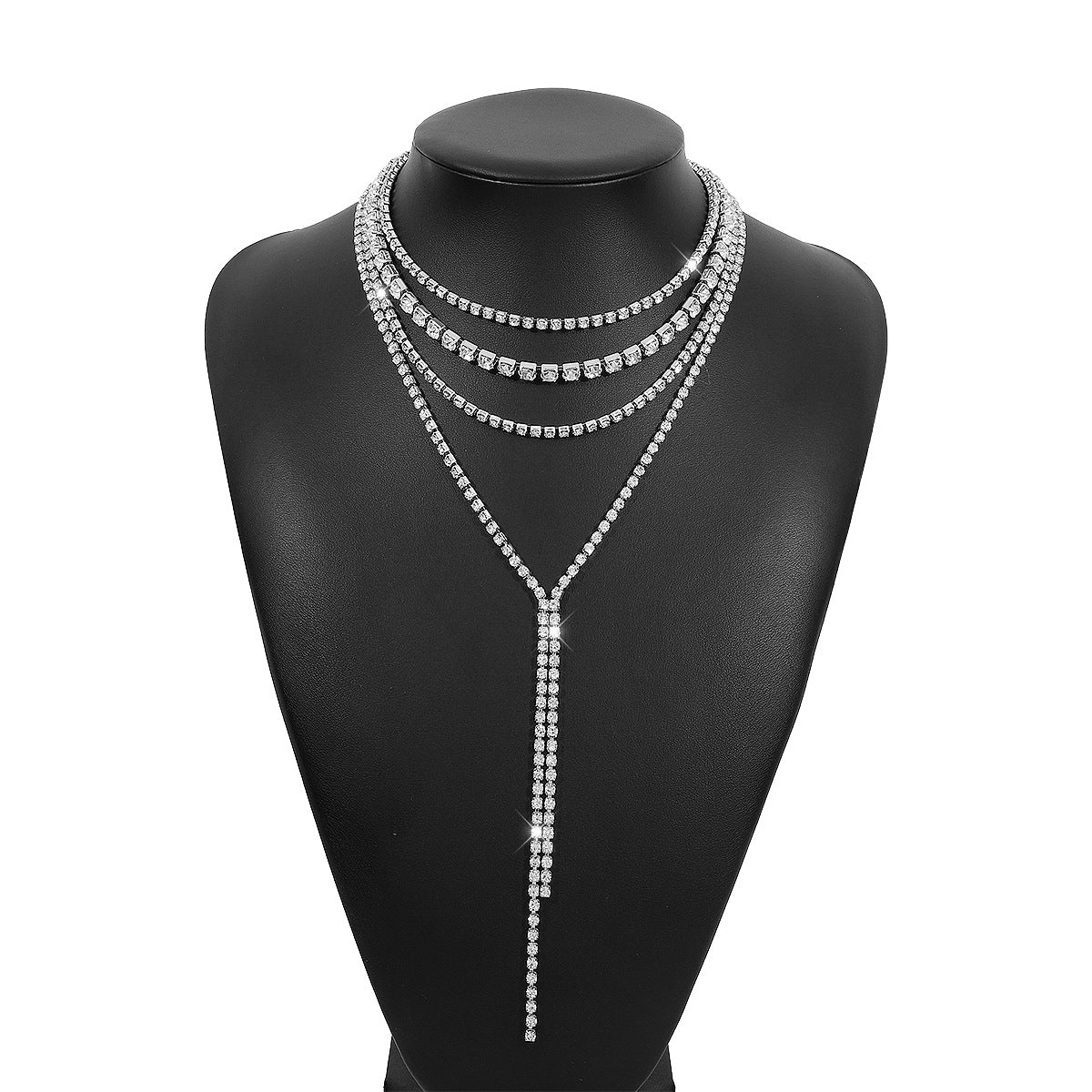 Collar de colgante geométrico de diamantes de imitación dulce y atrevido con diseño de borla multicapa chapado para mujer