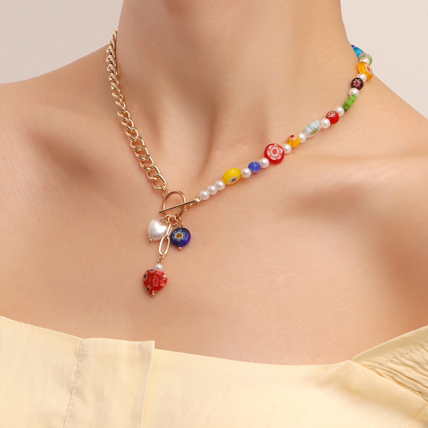 Bohemian Style Flower-Shaped Alloy Pendant Necklace for Women with Plated Finish and Clavicle Chain