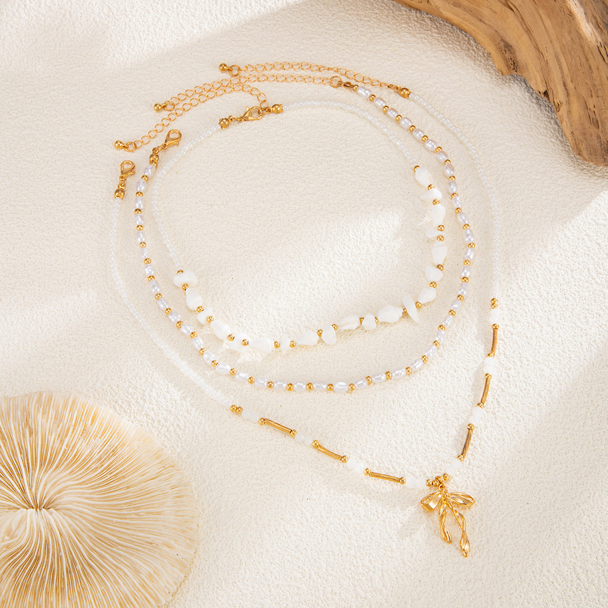 Bohemian Alloy Bow Pendant Pearl Beaded Choker Necklace for Women