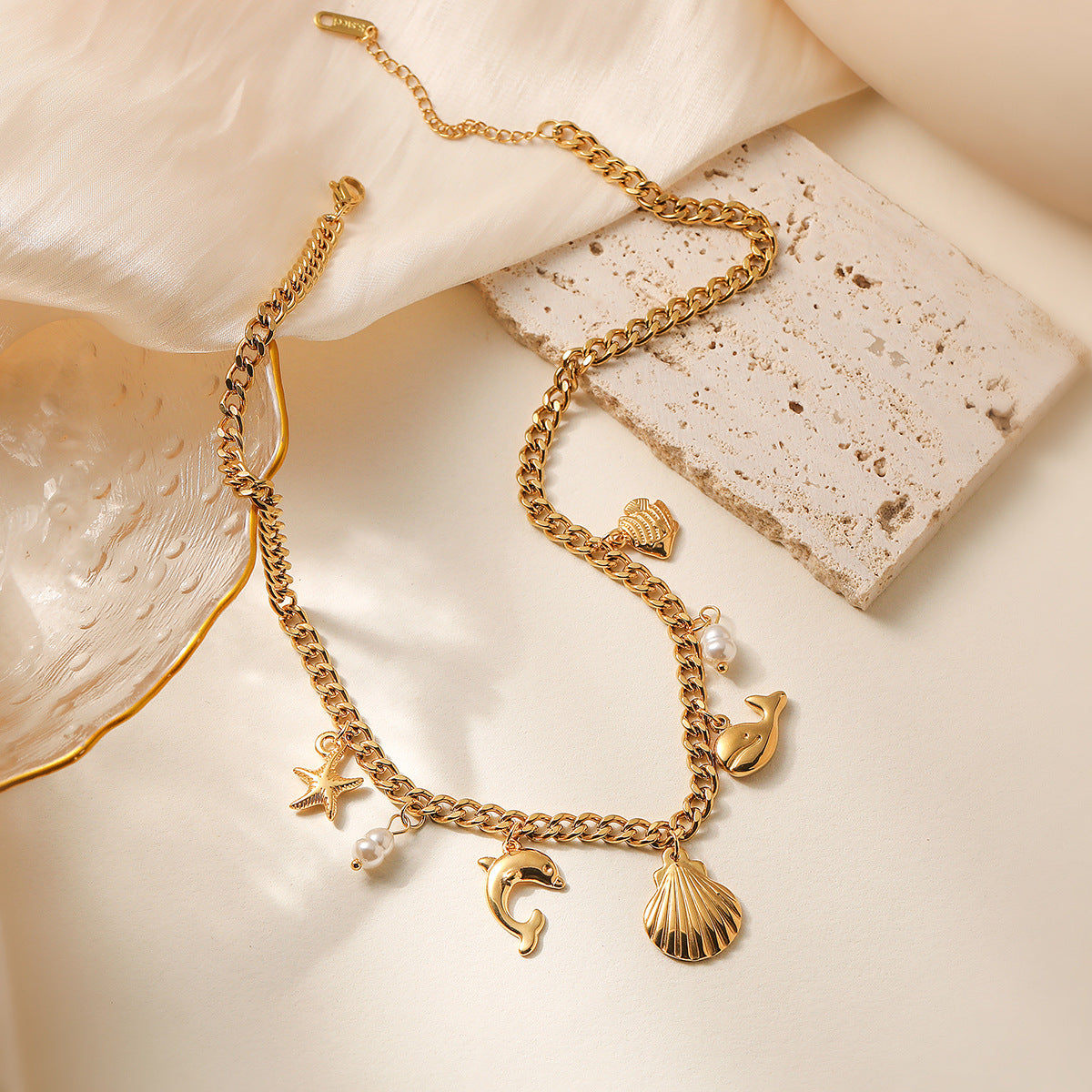 Minimalist Geometric Stainless Steel Necklace for Women with 18K Gold Plating Ocean-Inspired Clavicle Chain
