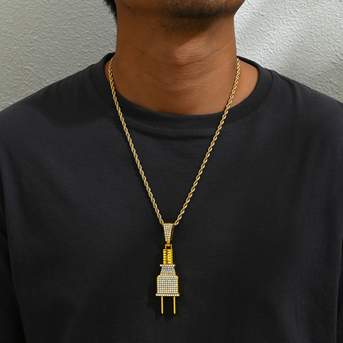 Collana con ciondolo a spina geometrica stile Hip Hop da uomo con struttura in lega di zinco e intarsi in strass su catena cubana