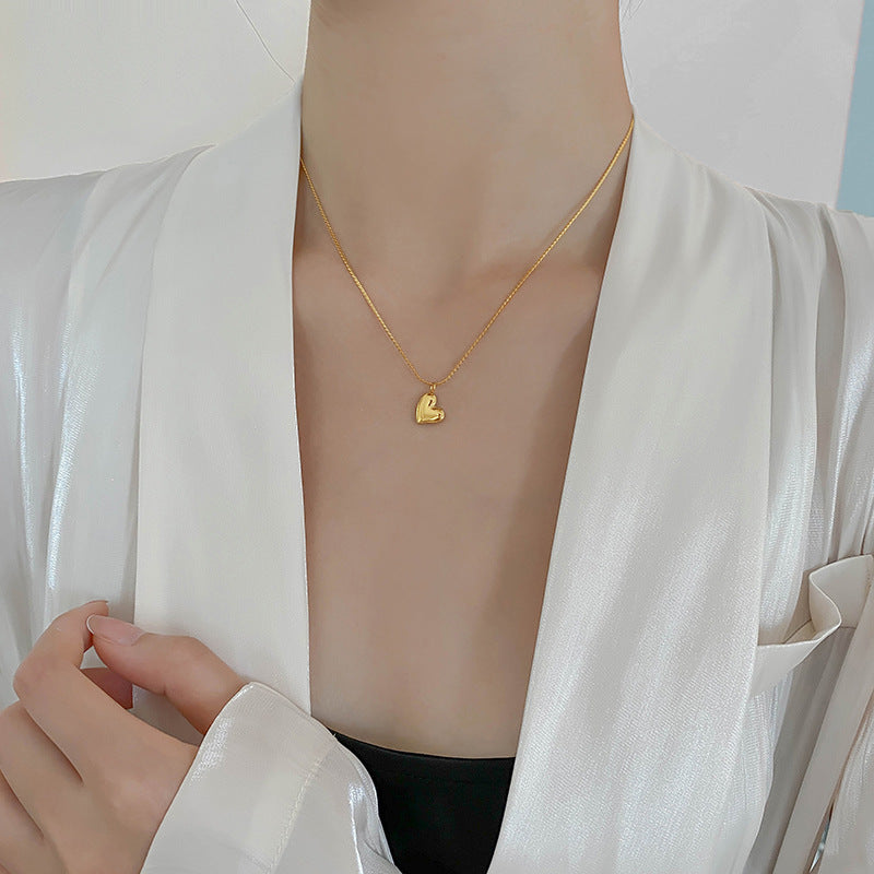 Original Design Heart-Shaped Titanium Steel Plated Clavicle Necklace for Women with Irregular Detail