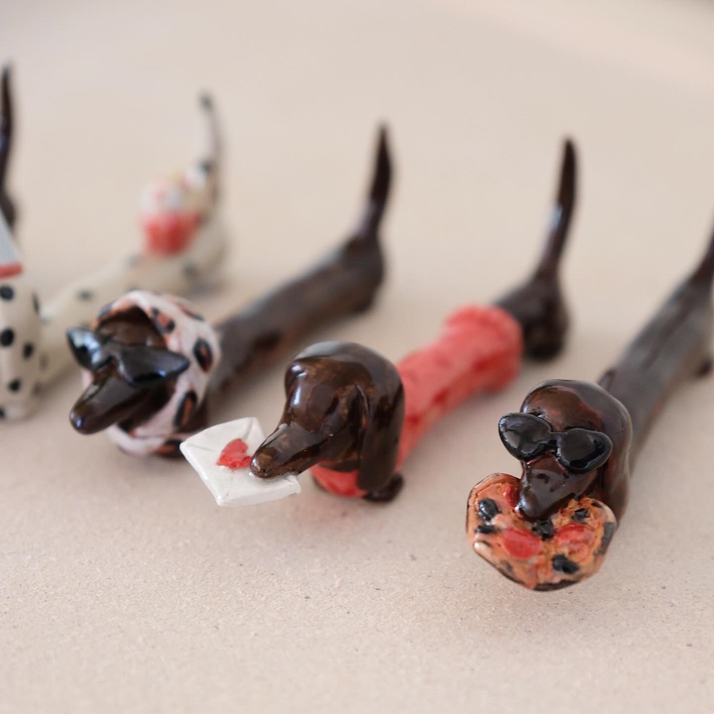 Vintage Cartoon Dachshund Animal Brass 18K Gold Plated Drip Oil Charm Bar for Women