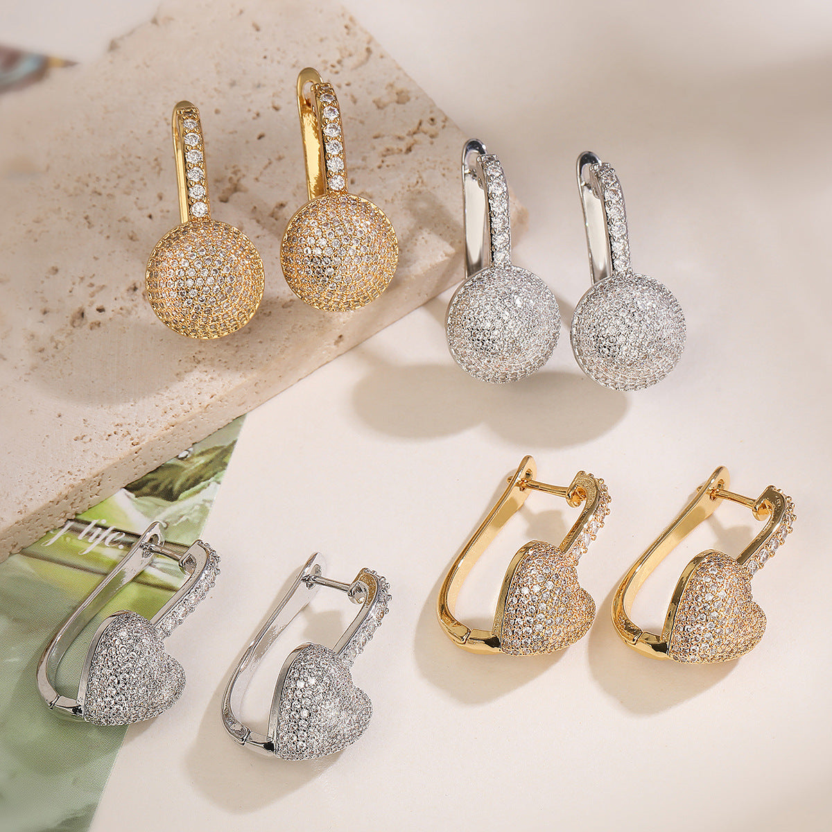 Pendientes Minimalistas de Cobre Chapado en Oro con Forma de Corazón Geométrico y Diseño Irregular para Mujer