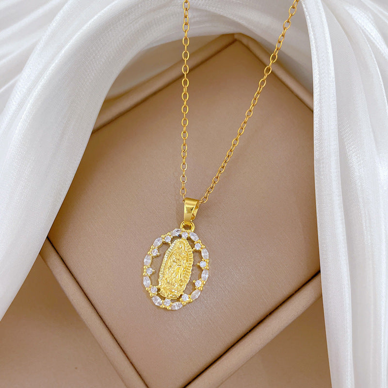 Sweet Minimalist Oval Geometric Rhinestone Pendant Titanium Steel Necklace for Unisex