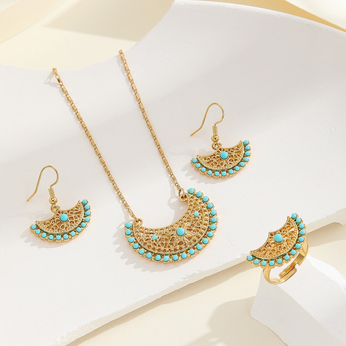 Conjunto minimalista de collar y pendientes de aleación con forma de abanico y acabado chapado, estilo retro americano, para mujer