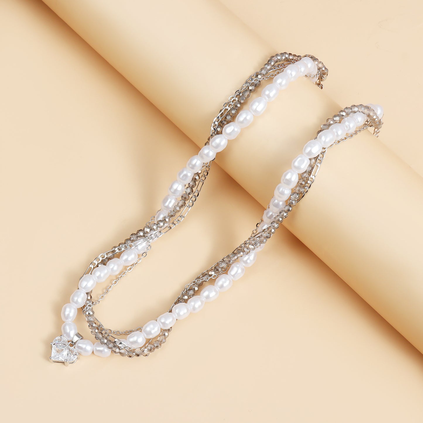 Fashion Minimalist Heart-Shaped Alloy Pendant Necklace with Plated Finish for Women Locket Chain Multi-Layer Clavicle Jewelry