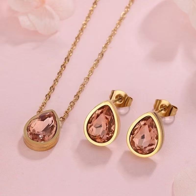 Set di orecchini e collana con ciondolo a goccia in acrilico a forma di cuore placcato in acciaio inossidabile, minimalista ed elegante, con catena a cavo