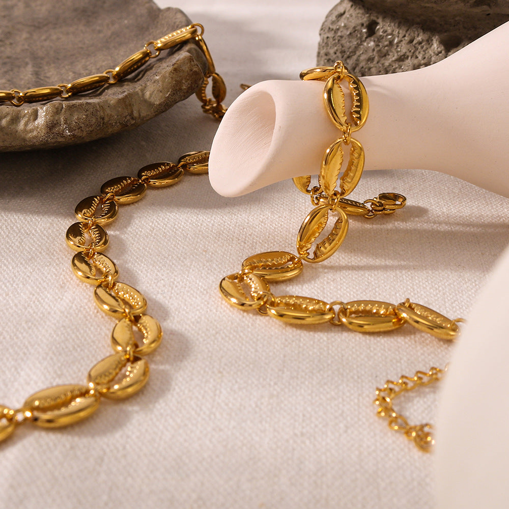 Minimalist Shell-Shaped Pendant Necklace and Bracelet Set in Stainless Steel with 18K Gold Plating for Women