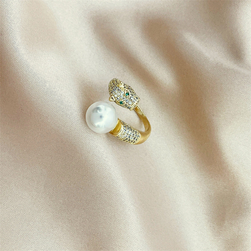 Anello Minimalista a Cuore in Rame Placcato Oro 18K con Intarsio Completo di Strass per Donna