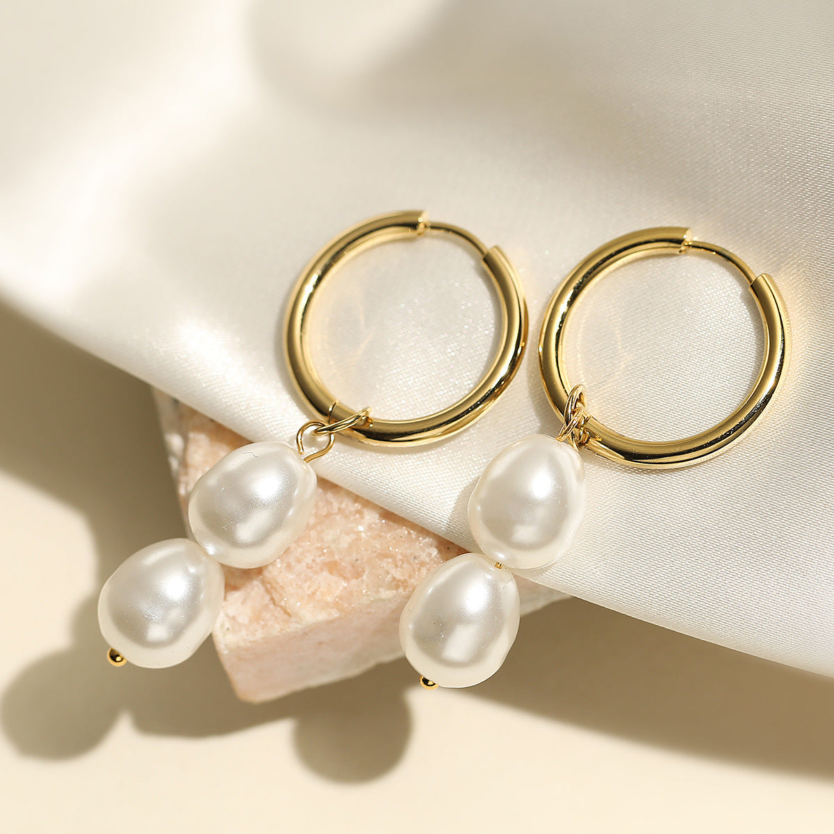 Pendientes Minimalistas Geométricos de Acero Inoxidable con Perlas para Mujer, Baño de Oro de 18 quilates, Elegante Accesorio de Moda