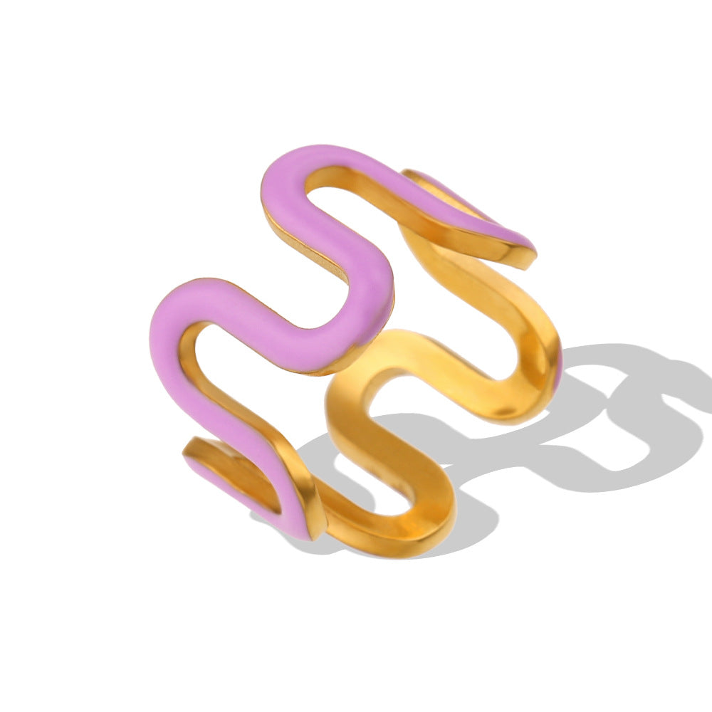 Anello minimalista Y2K a forma d'onda in acciaio inossidabile da donna con placcatura in oro 18 carati e finitura smaltata