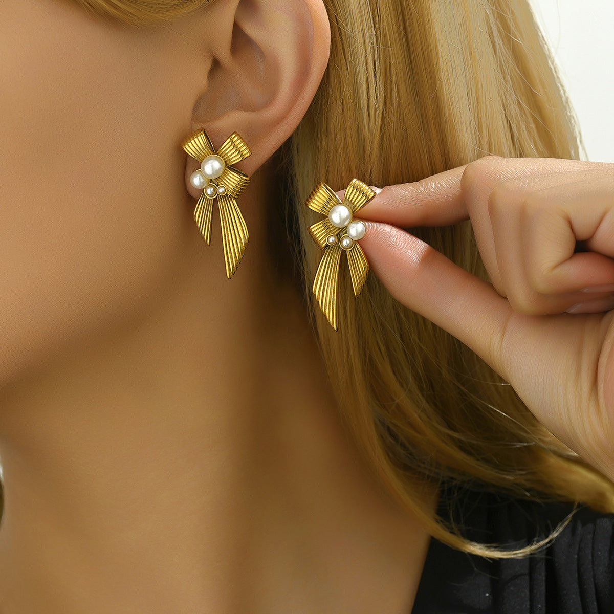 Minimalist Bow and Geometric Shape Zinc Alloy Earrings with Pearl Inlay for Women