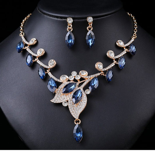 Conjunto de collar con colgante de flor y hoja de estilo vintage con detalles de diamantes de imitación en aleación con acabado chapado para mujer