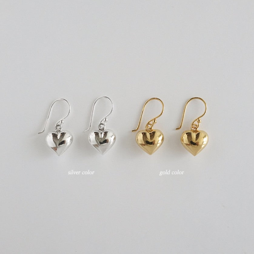 Minimalist Heart-Shaped 925 Sterling Silver Earrings with Plated Finish, Geometric Edge Detail, Versatile Everyday Jewelry