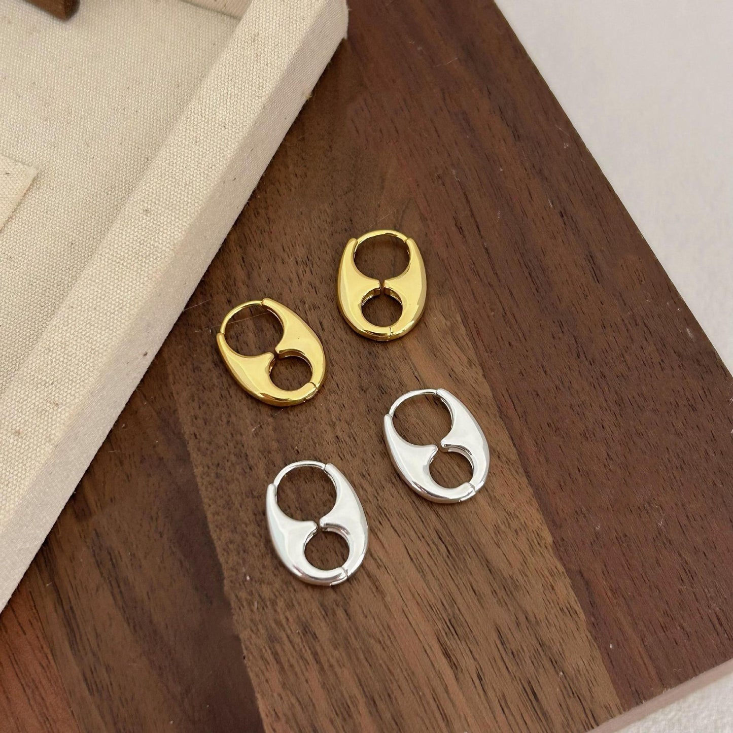 Orecchini a perno da donna in argento Sterling 925 placcato oro, a forma di lettera, dal design minimalista a doppio anello