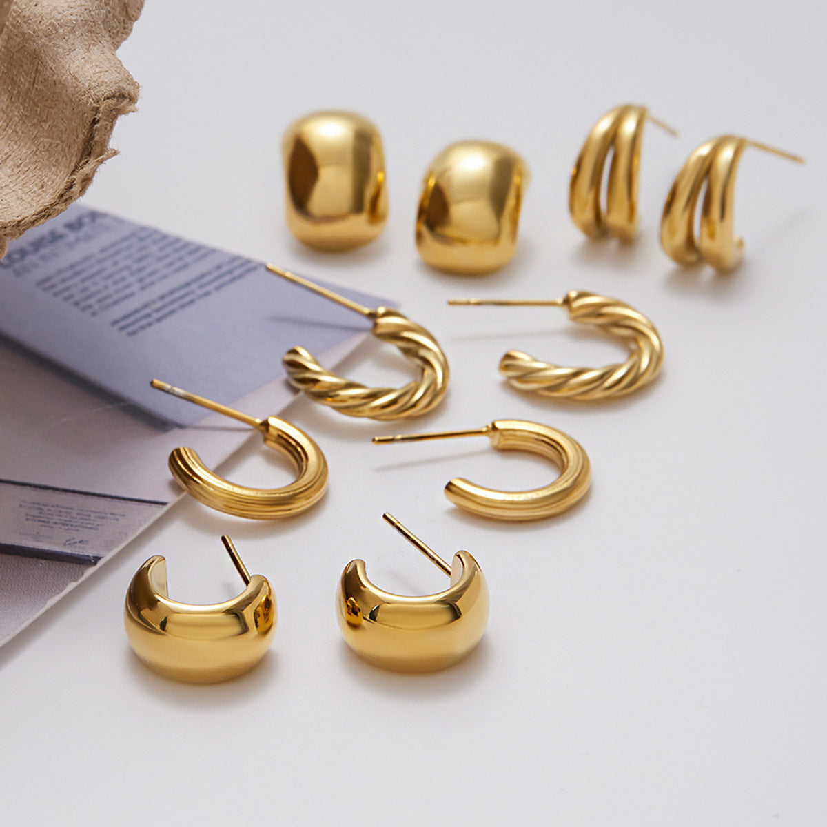Orecchini a perno geometrici in acciaio al titanio da donna con finitura placcata, gioielli auricolari di moda minimalista