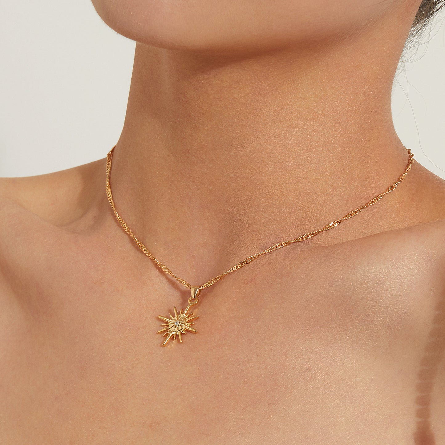 Leaf Pendant Necklace for Women Alloy Sun-Inspired Star Clavicle Chain Adjustable 21cm to 50cm
