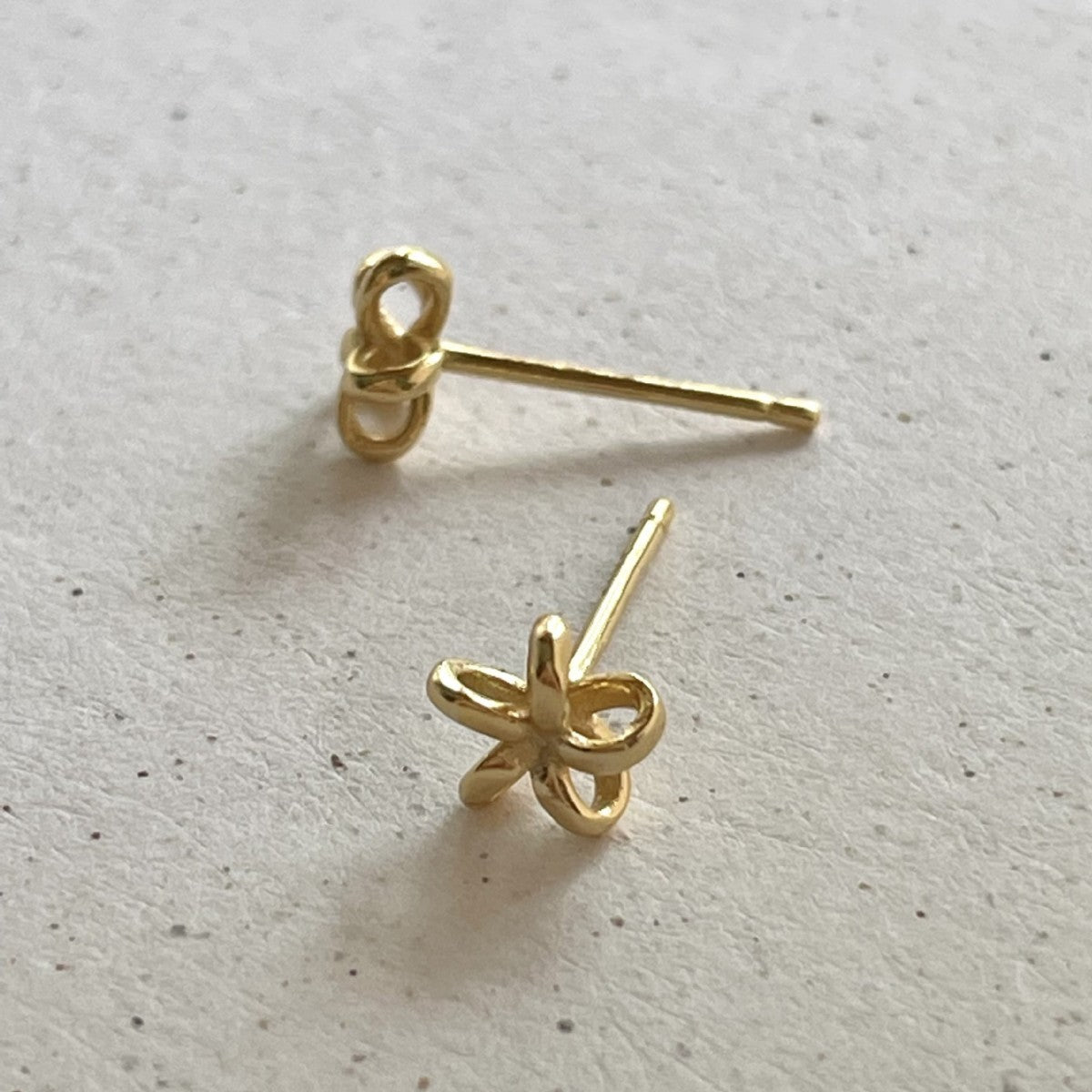 Minimalist Floral Silver Stud Earrings in 925 Sterling Silver with Plated Finish