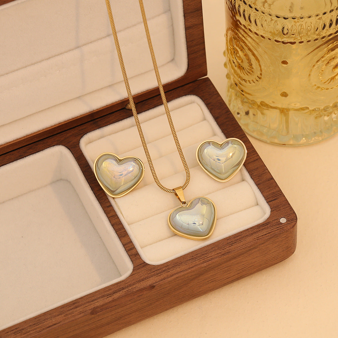 Fashionable Heart-Shaped Stainless Steel Necklace Set with Plated Finish for Women Snake Chain