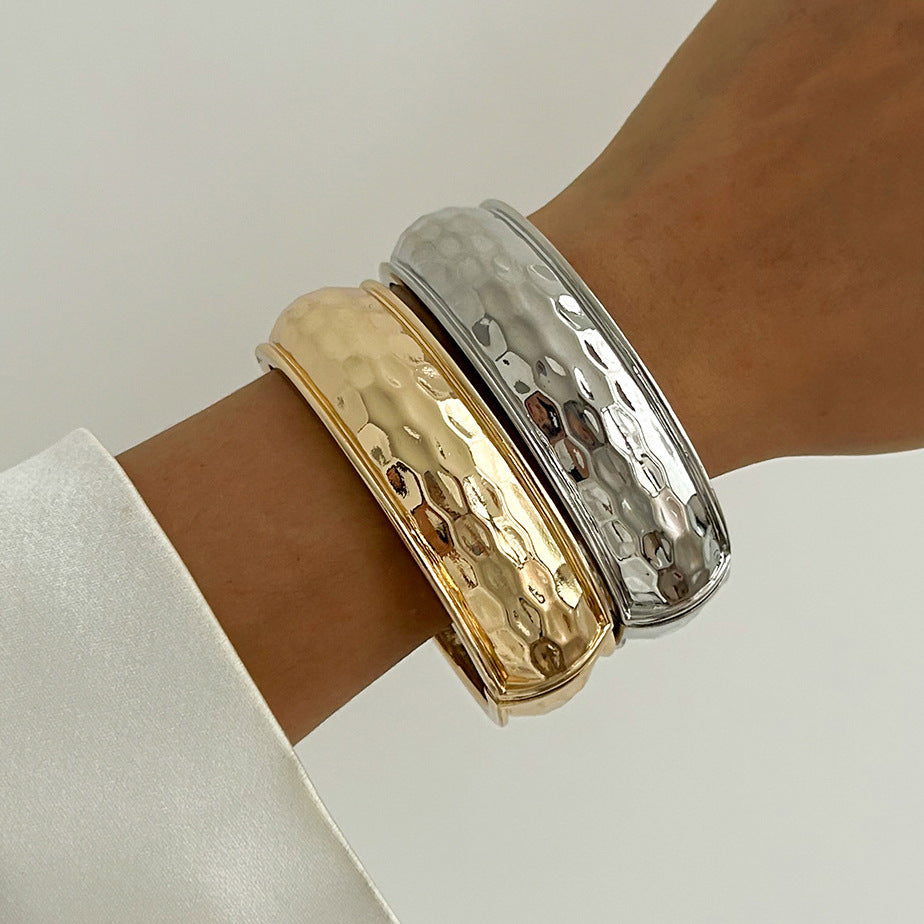 Minimalist Geometric Hammered Zinc Alloy Plated Bracelet Set
