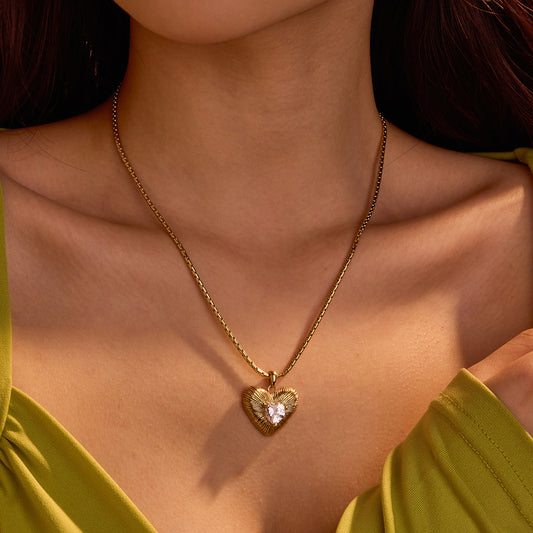 Fashionable Heart-Shaped Color Zircon Pendant Necklace in Stainless Steel with Plated Finish for Women