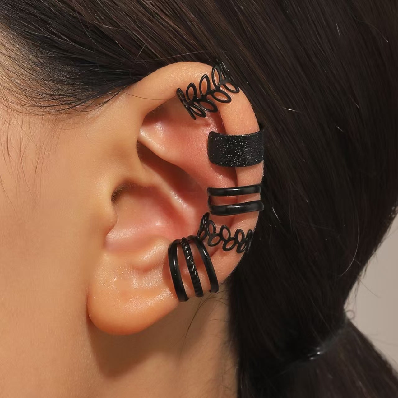 Conjunto de pendientes de clip de aleación con forma de hoja recortada en C vintage para mujer