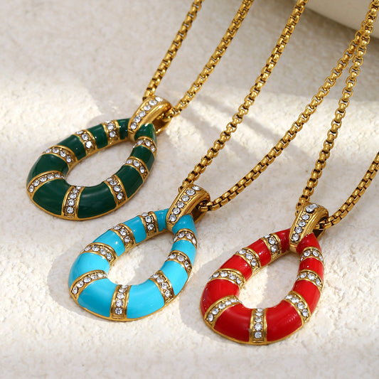 Elegante collar de acero inoxidable con colgante geométrico minimalista francés retro, baño de oro de 18K y detalle de esmalte para mujer