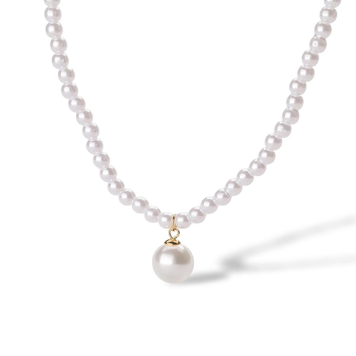 Collana a Sfera Rotonda Geometrica Minimalista da Donna in Acciaio al Titanio Placcato Oro 18K con Accento di Perle