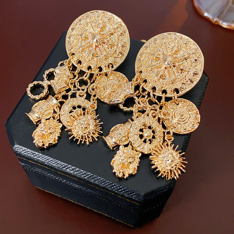 Pendientes colgantes de metal con acabado chapado, diseño floral geométrico de corazón, estilo vintage chic para mujer