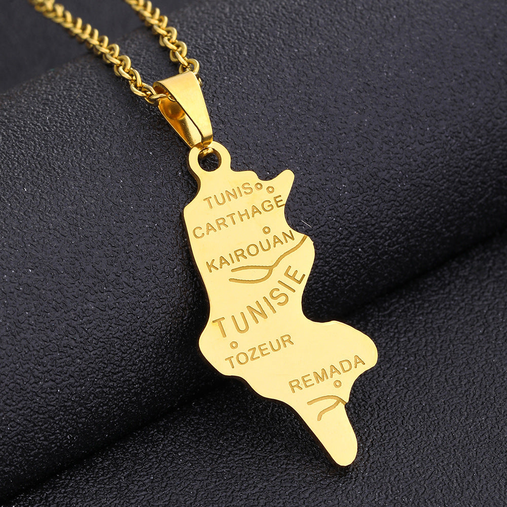 Collana pendente geometrica stile etnico in acciaio inossidabile con charm in acciaio al titanio e finitura placcata