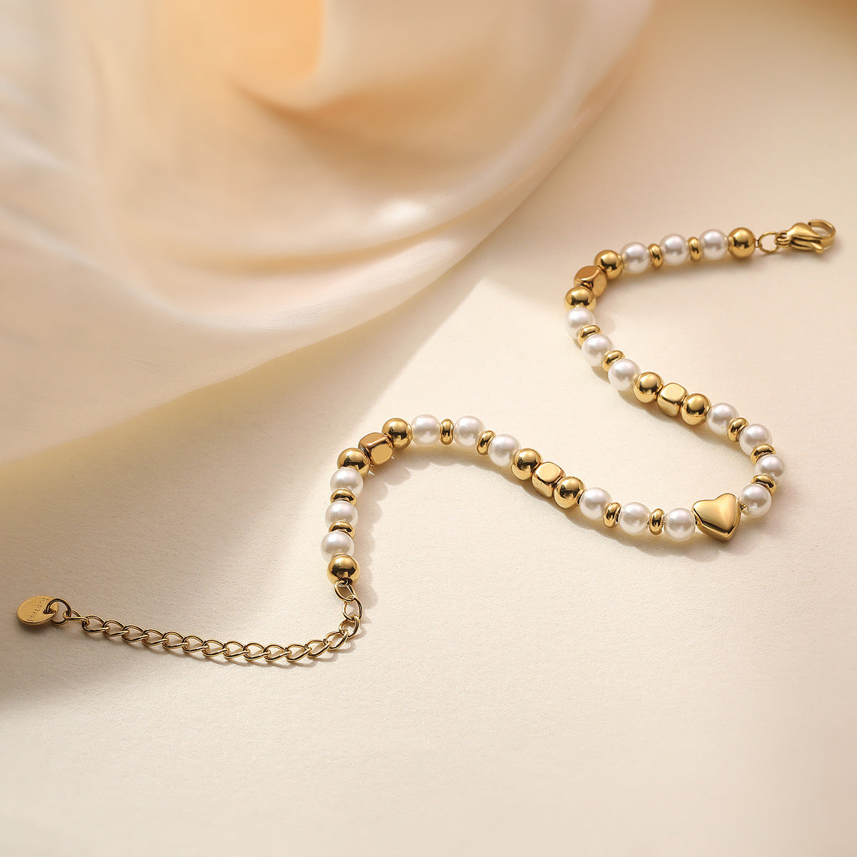 Fashion 18K Gold Plated Heart Stainless Steel Pearl Bracelet for Women